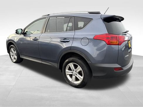 Used 2013 Toyota RAV4 XLE image 6