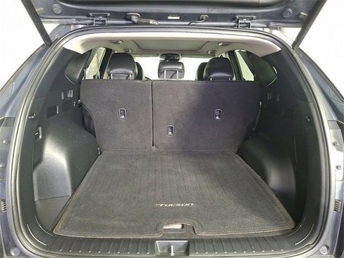Used 2022 Hyundai Tucson Limited w/ Winter Package image 28