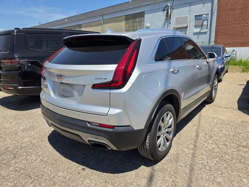 Used 2020 Cadillac XT4 Premium Luxury AWD/4WD image 2