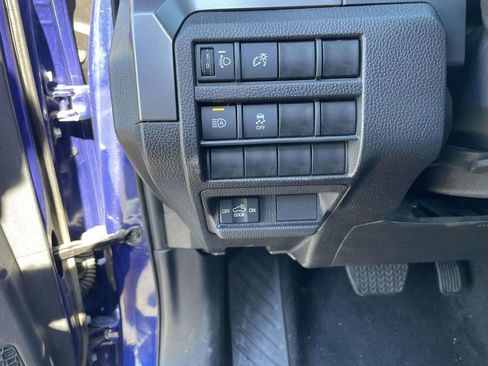 Used 2025 Toyota Tacoma TRD Off-Road image 30