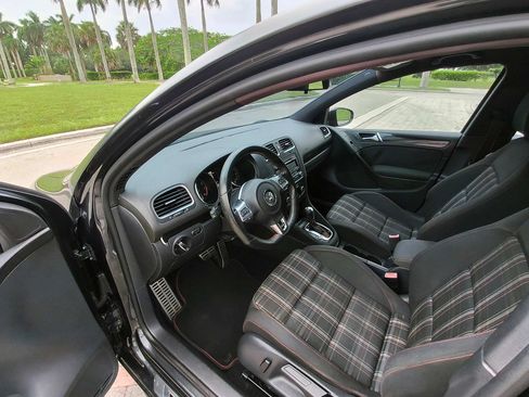 Used 2014 Volkswagen GTI Wolfsburg Edition FWD image 24