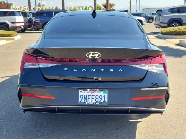 Used 2024 Hyundai Elantra SE FWD image 31