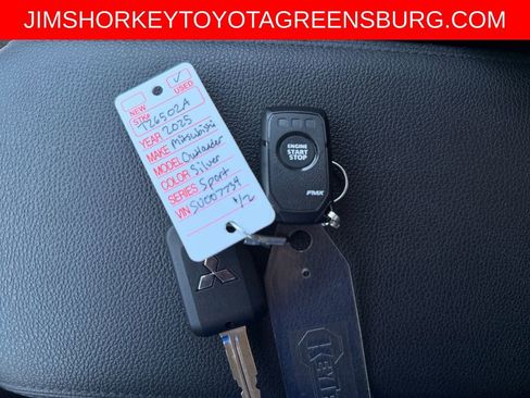 Used 2025 Mitsubishi Outlander Sport AWD image 32