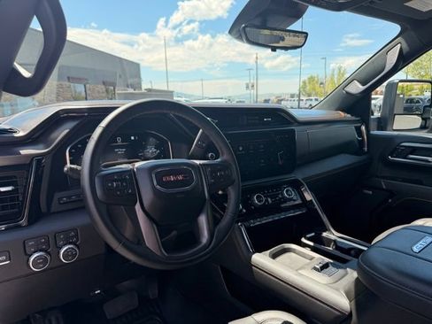 Used 2025 GMC Sierra 3500 AT4 w/ AT4 Premium Plus Package AWD/4WD image 13