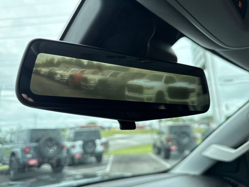 Used 2020 Cadillac Escalade Premium Luxury image 57