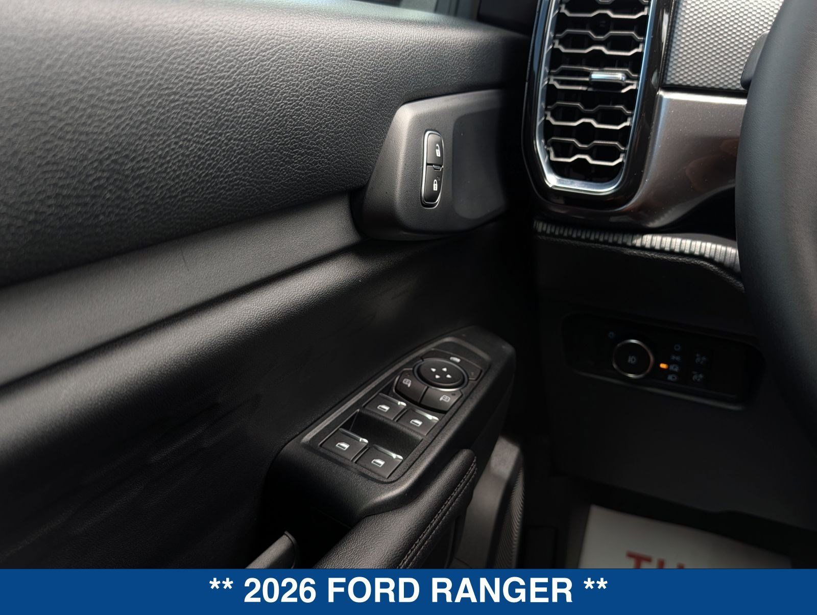 New 2026 Ford Ranger XLT w/ Black Appearance Package RWD image 25