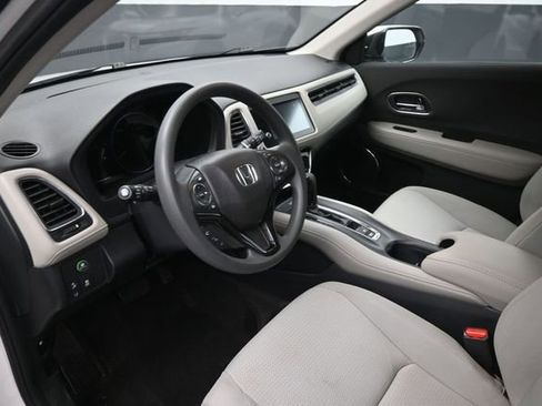 Used 2022 Honda HR-V EX image 17