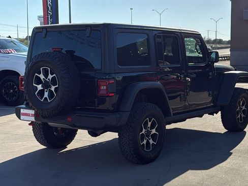 Certified 2022 Jeep Wrangler Unlimited Rubicon w/ Cold Weather Group image 5