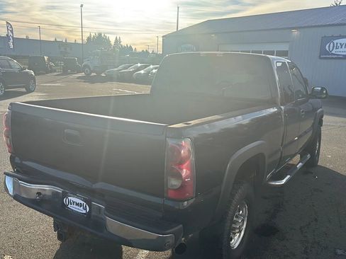 Used 2004 Chevrolet Silverado 2500 LT w/ Skid Plate Package image 5