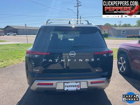 Used 2025 Nissan Pathfinder SL FWD image 5
