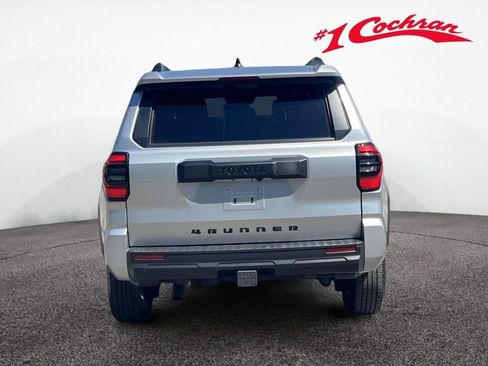 Used 2025 Toyota 4Runner SR5 AWD/4WD image 8
