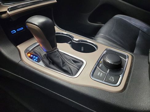 Used 2017 Jeep Grand Cherokee Limited AWD/4WD image 26