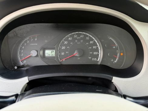 Used 2012 Toyota Sienna LE FWD image 35