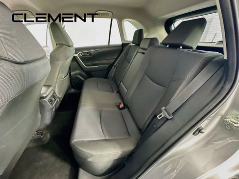 Used 2025 Toyota RAV4 LE AWD/4WD image 30