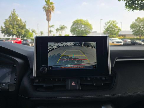 Certified 2025 Toyota RAV4 LE FWD image 29