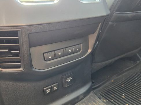 Used 2024 Toyota Tundra Platinum image 28