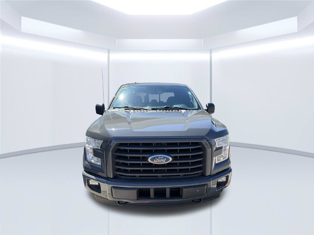 Used 2017 Ford F150 XLT w/ Equipment Group 302A Luxury AWD/4WD image 2