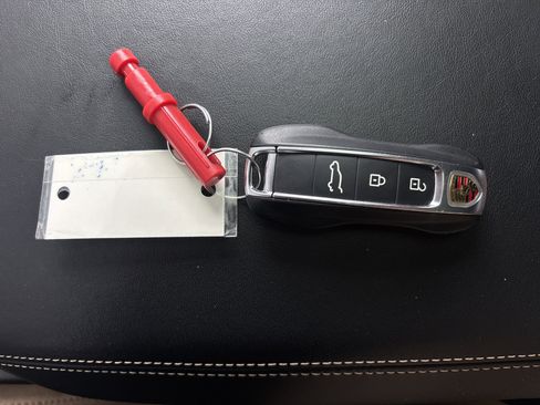 Used 2022 Porsche Cayenne GTS image 21