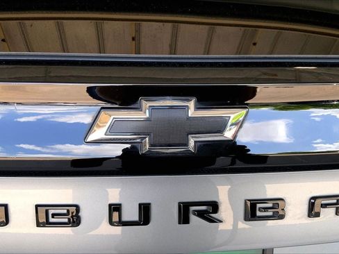 Used 2026 Chevrolet Suburban Z71 w/ Comfort Package AWD/4WD image 31