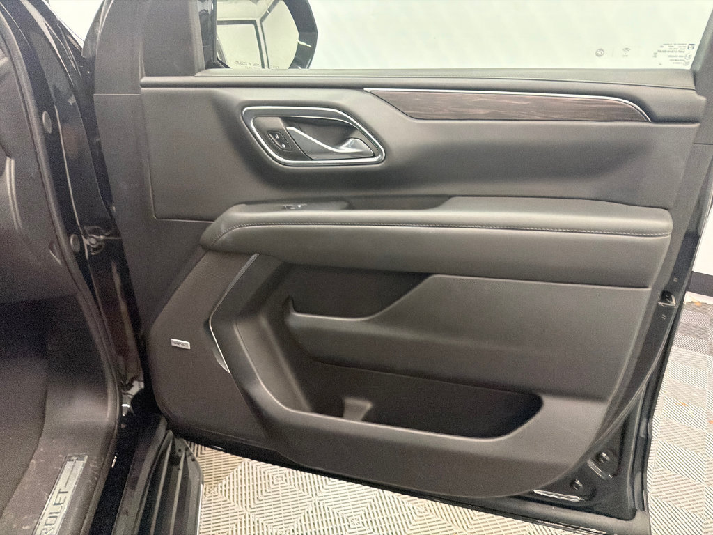 Used 2024 Chevrolet Tahoe LT RWD image 15
