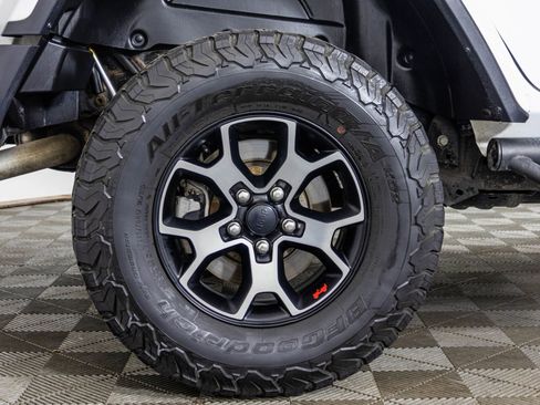 Used 2018 Jeep Wrangler Unlimited Rubicon w/ Cold Weather Group AWD/4WD image 51
