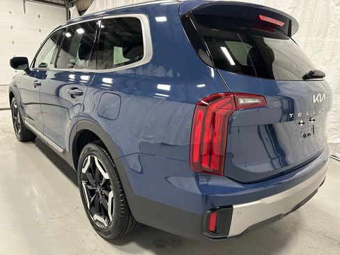 Used 2025 Kia Telluride S image 5