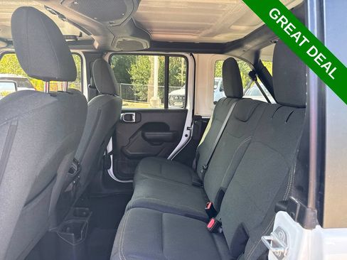 Used 2025 Jeep Wrangler Unlimited Sport AWD/4WD image 13