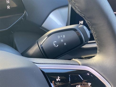 New 2025 Volkswagen ID.4 Pro S image 27