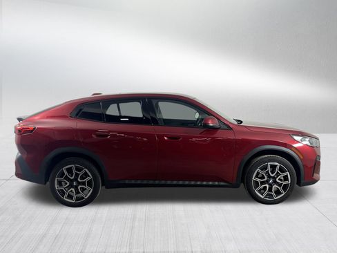 Certified 2025 BMW X2 xDrive28i w/ Convenience Package image 8