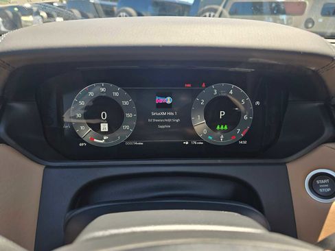 New 2026 Land Rover Range Rover Velar Autobiography image 27