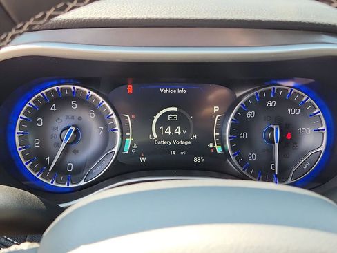 New 2026 Chrysler Pacifica Select image 22