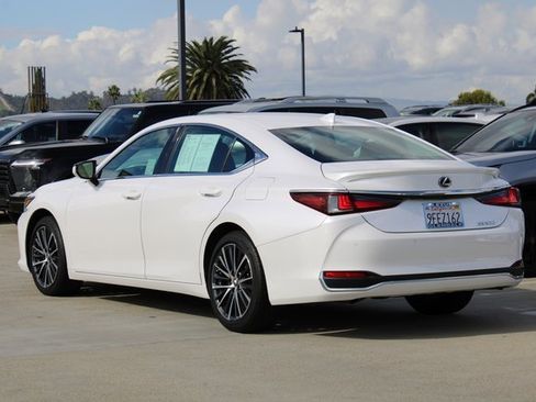 Certified 2024 Lexus ES 300h w/ Premium Package image 19