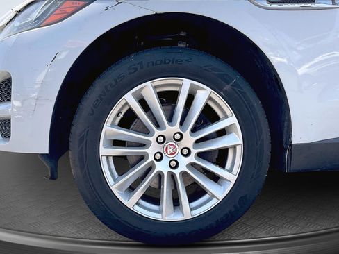 Used 2018 Jaguar F-PACE Prestige AWD/4WD image 9
