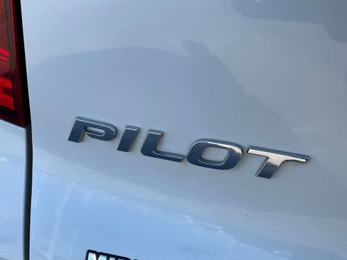 Used 2017 Honda Pilot LX image 18