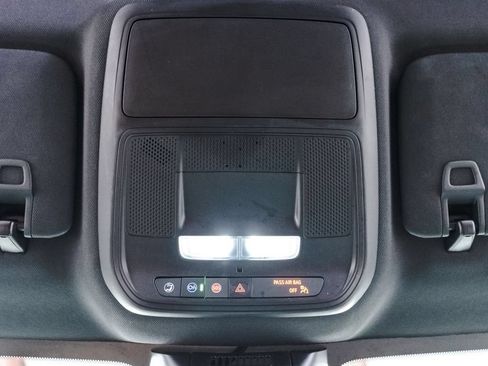 Used 2025 GMC Terrain Elevation AWD/4WD image 21