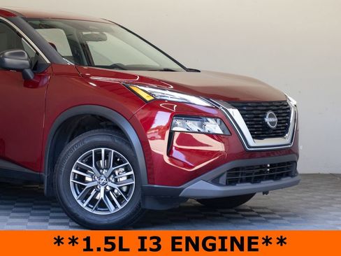 Used 2023 Nissan Rogue S image 3