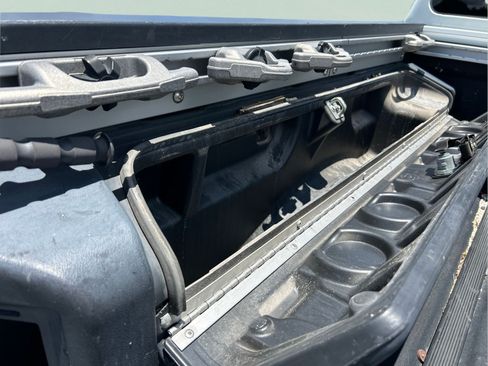 Used 2021 Nissan Titan Platinum Reserve w/ Moonroof Package AWD/4WD image 38