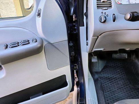 Used 2003 Ford Explorer Sport Trac 2WD image 27