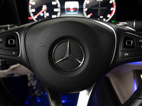 Used 2018 Mercedes-Benz E 300 image 19