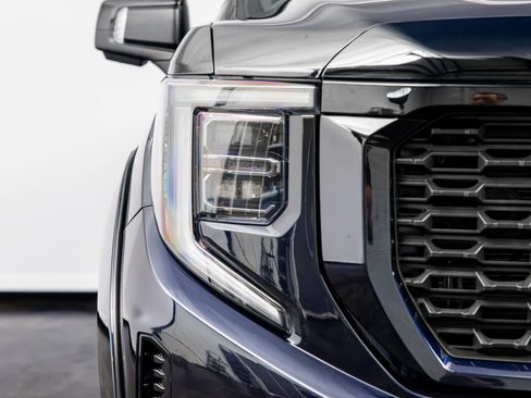 Used 2024 GMC Sierra 1500 AT4 w/ Technology Package AWD/4WD image 3