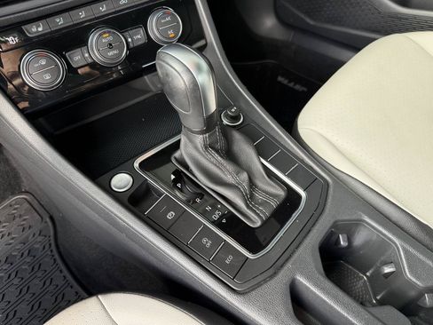 Used 2021 Volkswagen Jetta R-Line FWD image 23