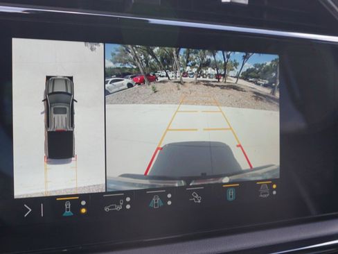 Used 2023 GMC Sierra 1500 AT4 w/ AT4 Premium Package AWD/4WD image 12