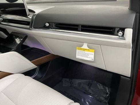 New 2026 Cadillac Vistiq Sport w/ LPO, Floor Liner Package image 27