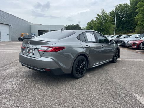 Used 2026 Toyota Camry SE FWD image 7