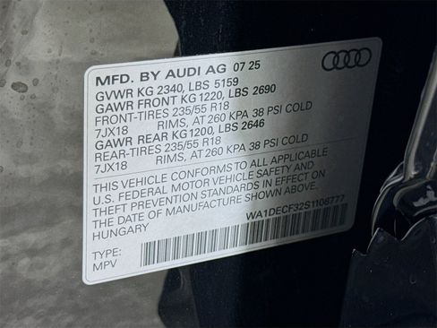 New 2025 Audi Q3 2.0T Premium image 32