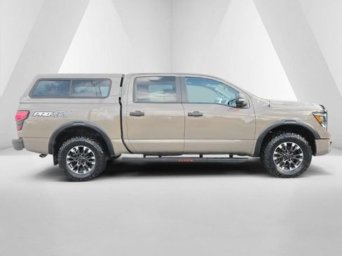 Used 2021 Nissan Titan PRO-4X w/ Pro-4x Convenience Package AWD/4WD image 4