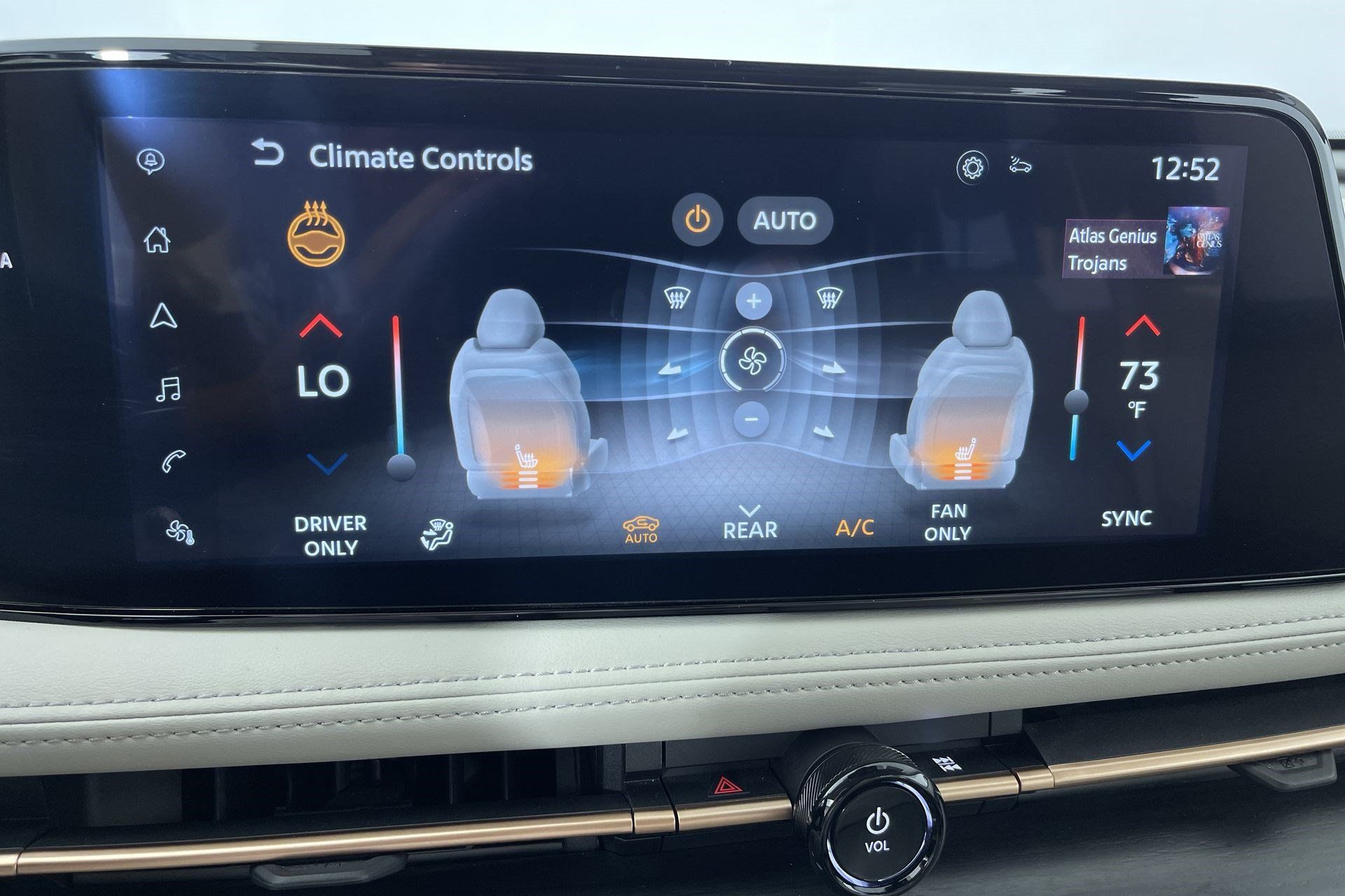 Certified 2024 Nissan Ariya AWD image 20