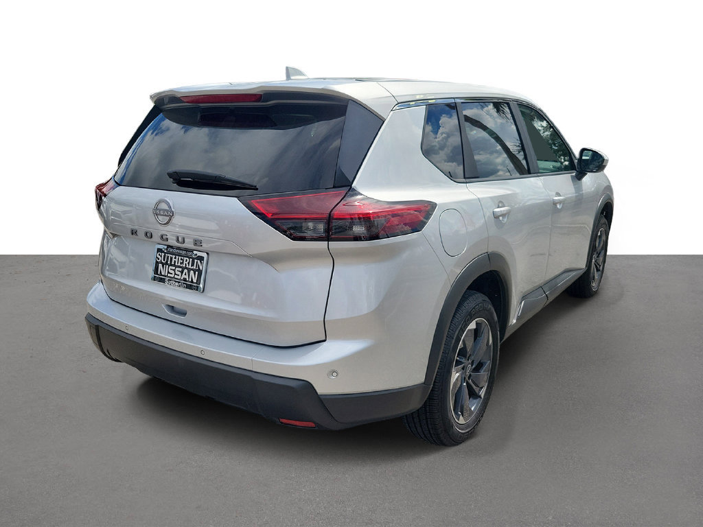 Certified 2025 Nissan Rogue SV FWD image 3