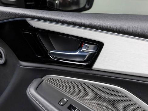 Used 2023 Acura MDX SH-AWD image 50