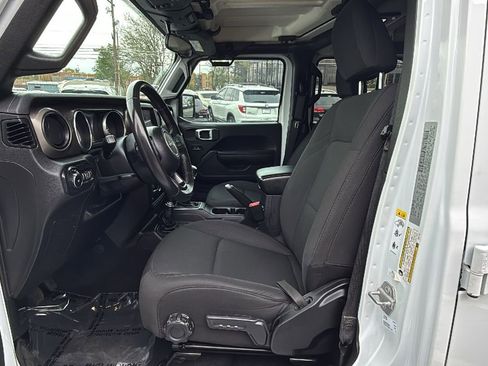 Used 2018 Jeep Wrangler Unlimited Sport S AWD/4WD image 10